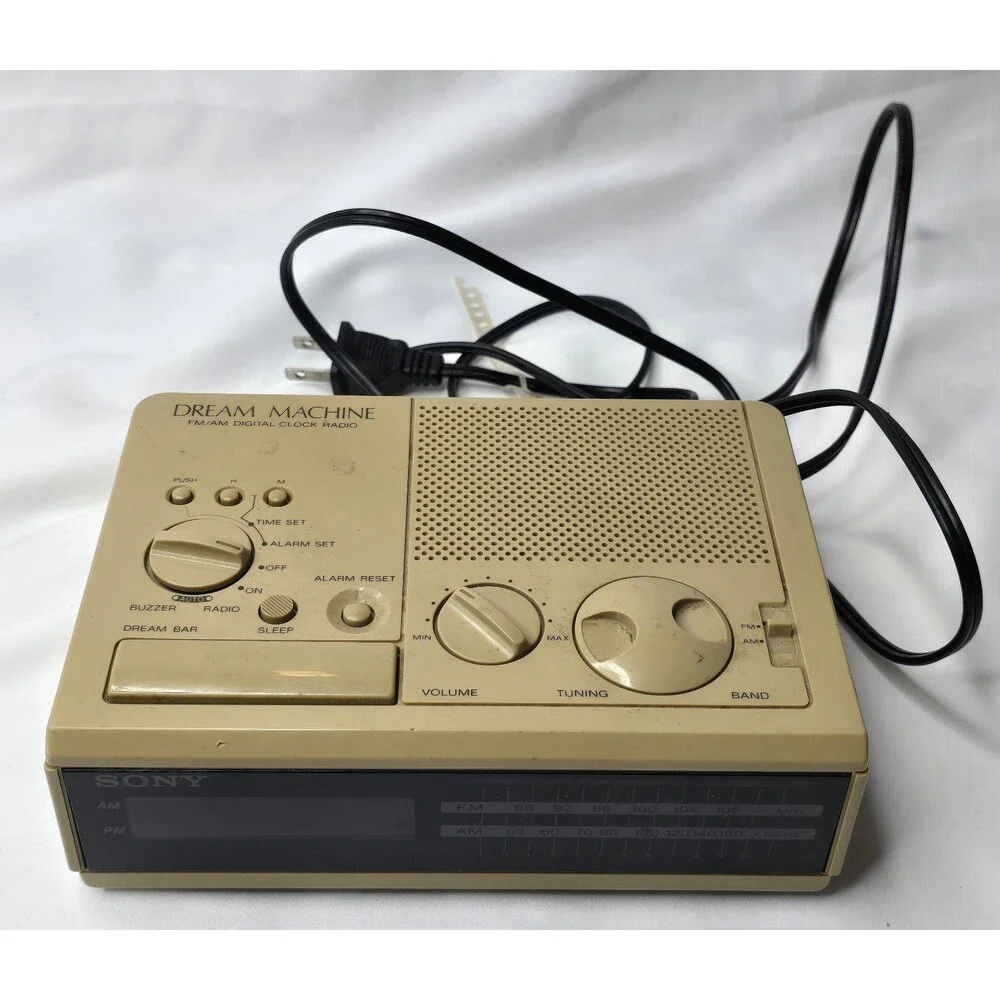 Vintage Sony Dream Machine AM/FM Alarm Clock Radio Tan ICF-C2W  Tested & Working
